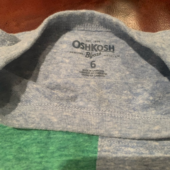Oshkosh tshirt - Picture 2 of 2